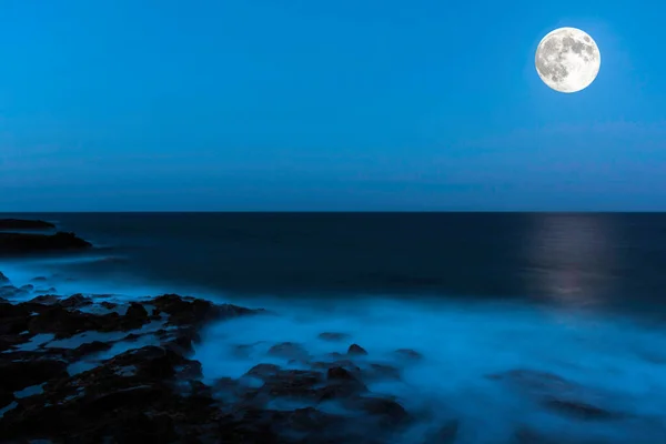 Luna Sobre Océano Atlántico Lanzarote Islas Canarias España — Foto de Stock