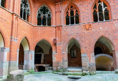 Malbork 'taki Tötonik Düzen Kalesi - 2 Ocak 2020' de Polonya 'nın Malbork kentindeki en büyük şato.