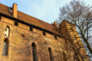 Malbork 'taki Tötonik Düzen Kalesi - 2 Ocak 2020' de Polonya 'nın Malbork kentindeki en büyük şato.