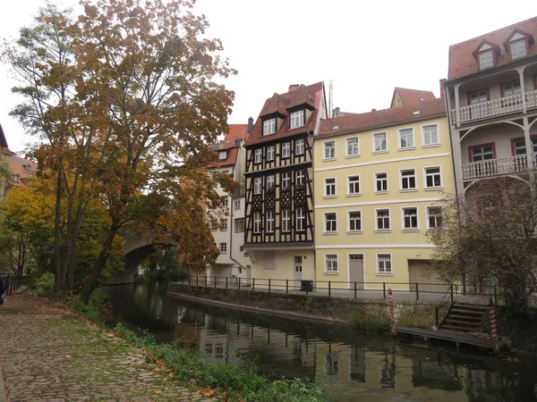 Odraz Obytných Budov Řece Městě Bamberg Německo — Stock fotografie