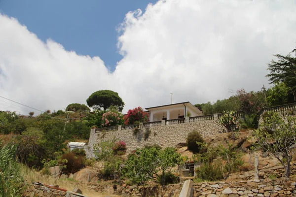 Paesaggio Con Nuvole Bianche Mare Montagne All Isola Elba — Foto Stock