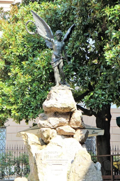 Monumento al Ángel en Lucca Italia — Foto de Stock