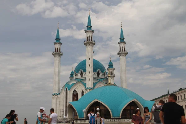 A principal atração do Kremlin Kazan é a Mesquita Kul Sharif — Fotografia de Stock