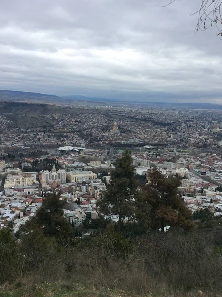 Tiflis manzarası ile bahar manzara