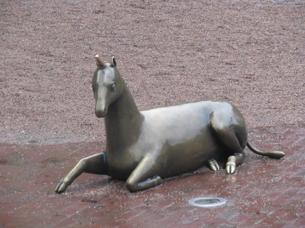 Escultura de caballo de bronce — Foto de Stock