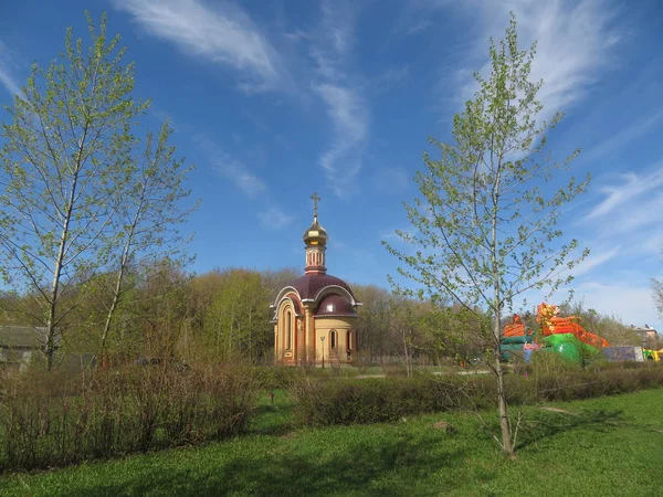 Stadtbild mit Blick auf die Kapelle — Stockfoto