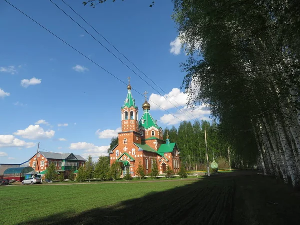 Vista da igreja na aldeia de Toshi, Rússia — Fotografia de Stock
