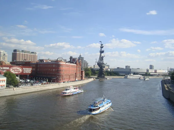 Θέα στο μνημείο Petru I στη Μόσχα. — Φωτογραφία Αρχείου