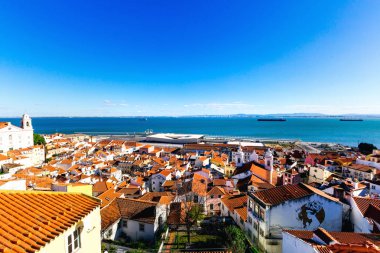 Lisbon, Portekiz - heyecan verici bir şehir panoraması ve nehir manzarasına hangi büyük float gemi 28 Jan 2018
