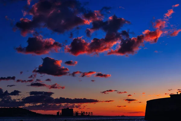 Blue Evening Sky Clouds Pink Tinge River Tagus Silhouettes Its — Stock Photo, Image