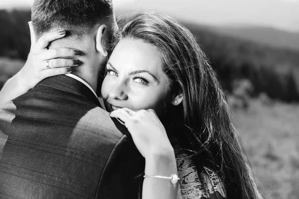 Close Face Bride Who Smiles Looks Camera Lens Bride Embraces — Stock Photo, Image