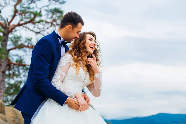 Casamento Casal Divertindo — Fotografia de Stock