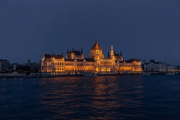 Budapest, Hungary - Jul 2, 2018 The Hungarian Parliament Buildin — Stock Photo, Image