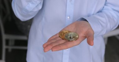 Bitcoin kadının eline düşüyor