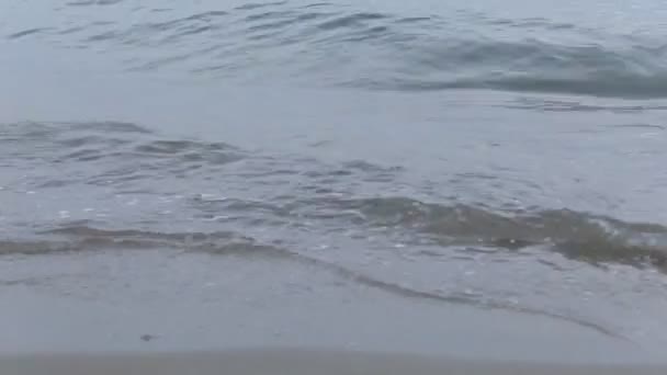 Απαλό Κύμα Της Θάλασσας Στην Αμμώδη Παραλία Όμορφη Παραλία Και — Αρχείο Βίντεο