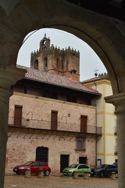 Belle Prendre Travers Une Arche Campagne Cathédrale Santa Maria Siguenza — Photo