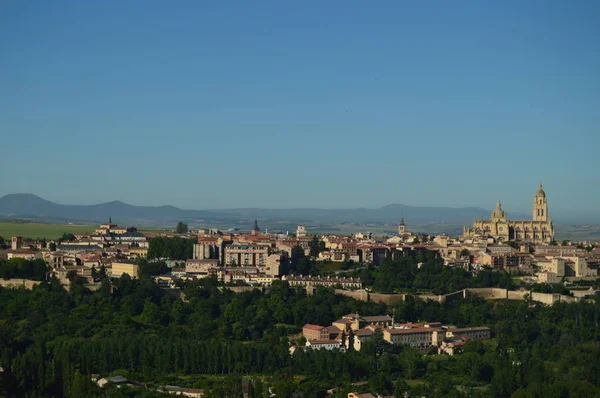 Hermosa Foto Panorámica Del Centro Segovia Con Pared Majestuosa Catedral —  Fotos de Stock