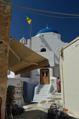 Cephe Pyrgos Kallistis Santorini Adası üzerinde güzel bir ev. Seyahat, Cruises, mimari, manzara. 7 Temmuz 2018. Fira, Santorini Island, Yunanistan.
