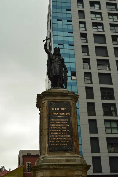 Retrato Estátua Don Pelayo Gijon Arquitetura Viagens Feriados Cidades Julho — Fotografia de Stock