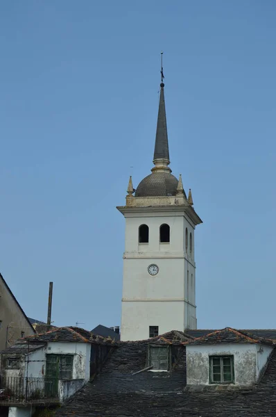 Clocher Église Santiago Apostol Des Maisons Avec Des Toits Très — Photo