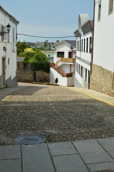 Picturesque Narrow Curves Uphill Streets Castropol August 2018 Architecture Nature — Stock Photo, Image