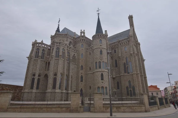 Püspöki Palota Gaudi Astorga Oldalán Lövés Építészet Történelem Camino Santiago — Stock Fotó