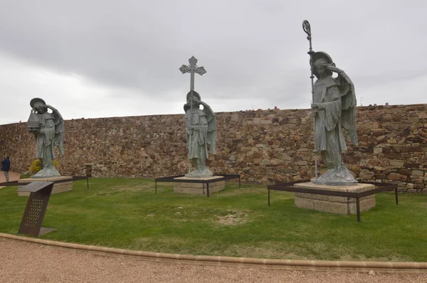 Estátuas Anjos Nos Jardins Palácio Episcopal Gaudi Astorga Arquitetura História — Fotografia de Stock