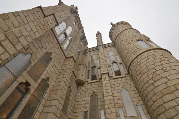 Tours Extérieures Avec Verre Teinté Précieux Palais Épiscopal Astorga Architecture — Photo