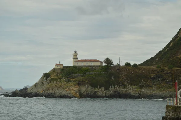 Cudillero Bağlantı Noktası Görülen Deniz Feneri Temmuz 2015 Seyahat Doğa — Stok fotoğraf