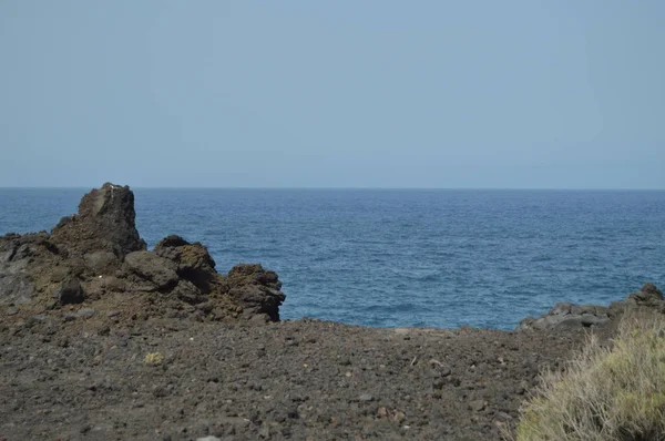 洛斯拉诺斯市的 Naos 港礁上的火山 2015年7月11日 Los Llanos Isla Palma Canary Island — 图库照片