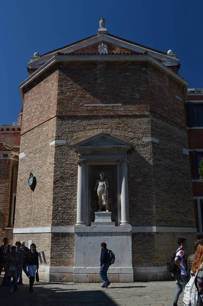 威尼斯圣波罗广场的圣波罗教堂的修道院 2015年3月27日 威尼斯 威尼托地区 意大利 — 图库照片