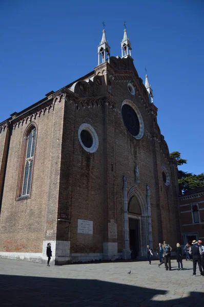 教区圣玛丽亚罗玛丽亚光荣奥萨德尔弗拉里在威尼斯 2015年3月27日 威尼斯 威尼托地区 意大利 — 图库照片