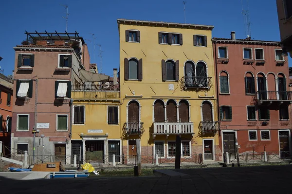 Efektowne Kolorowe Budynki Del Diamante Wenecji Podróż Wakacje Architektura Marzec — Zdjęcie stockowe