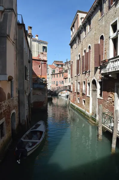 Fondamenta Folzi Narrow Canals Venice Travel Holidays Architecture March 2015 — Stock Photo, Image