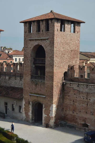 Επιτήρηση Πύργο Του Κάστρου Castelvecchio Βερόνα Ταξίδια Διακοπές Αρχιτεκτονική Μαρτίου — Φωτογραφία Αρχείου