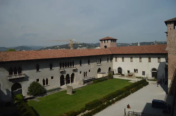 Hermoso Patio Interior Castillo Castelvecchio Verona Viajes Vacaciones Arquitectura Marzo —  Fotos de Stock