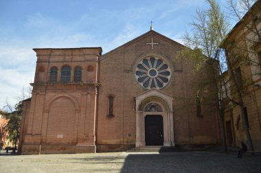 Bologna San Domenico bazilikanın ana cephe. Seyahat, tatil, mimari. 31 Mart 2015. Bologna, Emilia Romagna, İtalya.