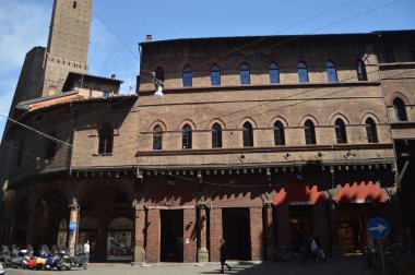 Piazza Della Mercanzia Bologna Güzel ortaçağ binaları. Seyahat, tatil, mimari. 31 Mart 2015. Bologna, Emilia Romagna, İtalya.