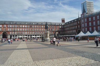 Güzel bir sonbahar gün Main Square Madrid on altıncı yüzyılda kalma. Mimari, Tarih, seyahat. 18 Ekim 2014. Madrid, İspanya.