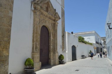 Vejer Ortaçağ Villa La Concepcion Manastırı Ana Cephe Kilisesi. Doğa, Mimarlık, Tarih, Sokak Fotoğrafçılığı. 12 Temmuz 2014. Vejer De La Frontera, Cadiz, İspanya