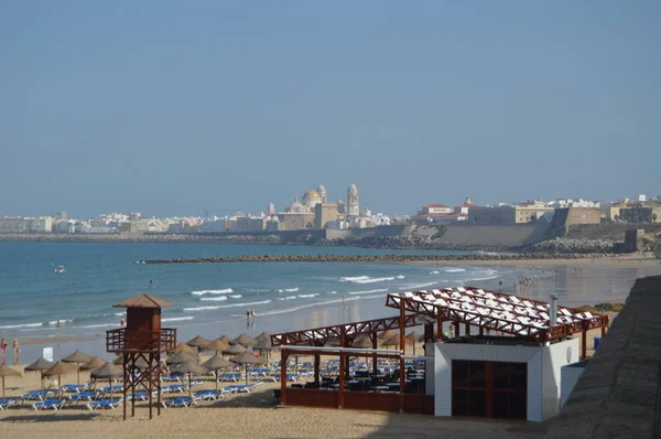 Vistas Del Centro Histórico Cádiz Desde Playa Santa Maria Del —  Fotos de Stock