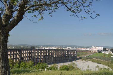 Amoreira Roma Su Kemeri Elvas 16 ve 17 yüzyıllar arasında yeniden inşa edilmiştir. Doğa, Mimarlık, Tarih, Sokak Fotoğrafçılığı. 11 Nisan 2014. Elvas, Portoalegre, Portekiz.