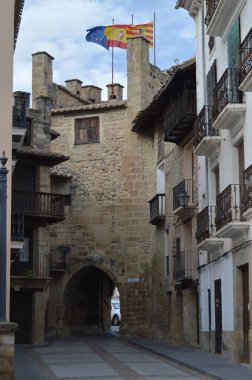27 Aralık 2013. Rubielos De Mora, Teruel, Aragon, İspanya Ortaçağ Tarihi Belediye Binası güzel Giriş. Seyahat, Doğa, Manzara, Tatil, Mimarlık.