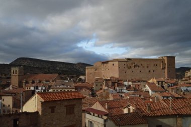 27 Aralık 2013. Mora De Rubielos. Teruel, Aragon, İspanya. Santa Mara Excollegiate Kilisesi, Xv Yüzyıl Gotik Tapınağı ve 12. Tarih, Seyahat, Doğa, Manzara, Tatil, Mimarlık.