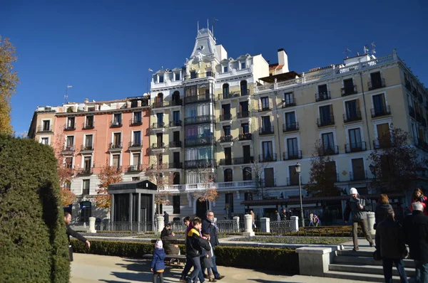 马德里东方广场的何塞 库比莱斯故居主立面 2013年12月7日 西班牙马德里街头摄影 — 图库照片