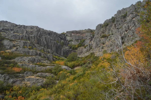 Schöne Steinerne Tal Voller Wasserfälle Valverde Los Arroyos Oktober 2013 — Stockfoto