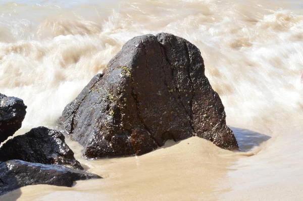 Waters Atlantic Ocean Breaking Rock Shore Costa Calma Inglês Julho — Fotografia de Stock