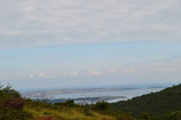 Puerto Santander Visto Nel Parco Naturale Della Vecchia Miniera Cabarceno — Foto Stock