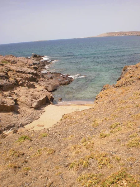 Kleiner Bach Neben Dem Wilden Strand Von Cavalleria Mercadal Auf — Stockfoto