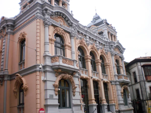 Maravilloso Casino Building en Llanes. 5 de julio de 2010. Asturias, Spa — Foto de Stock